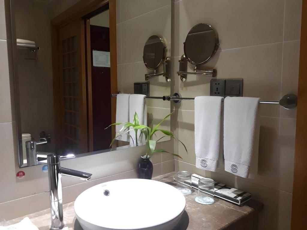 San Jiang Grand Hotel Βιεντιάν Εξωτερικό φωτογραφία